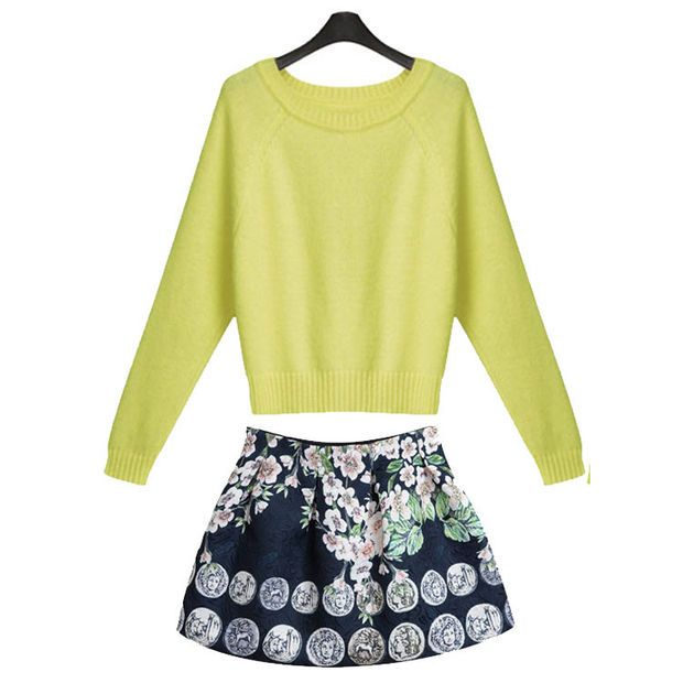 Fashion Style Plain Swetaer With Blue Floral And Coin Print Mini Skirt